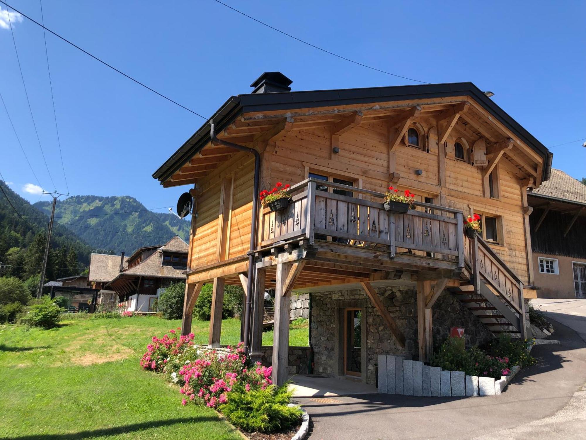 Chalet Cosy Et Moderne Vue Montagnes Seytroux Экстерьер фото